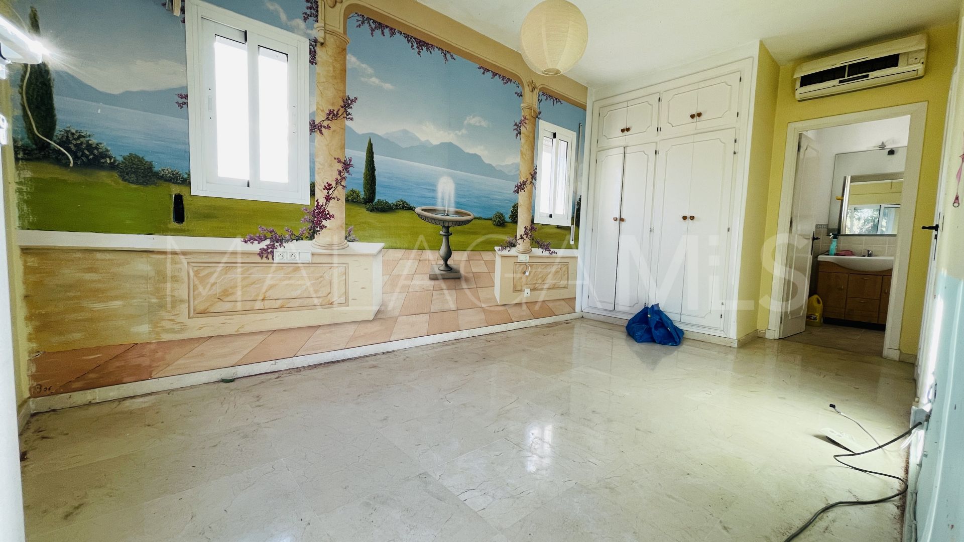 Villa for sale in Guadalmina Alta