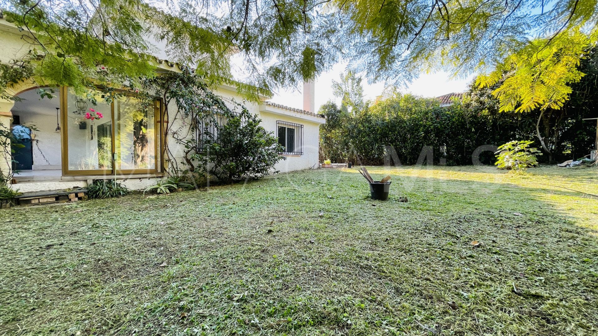Villa for sale in Guadalmina Alta