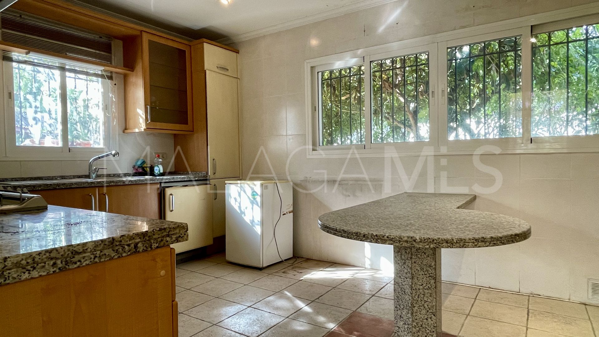 Villa for sale in Guadalmina Alta