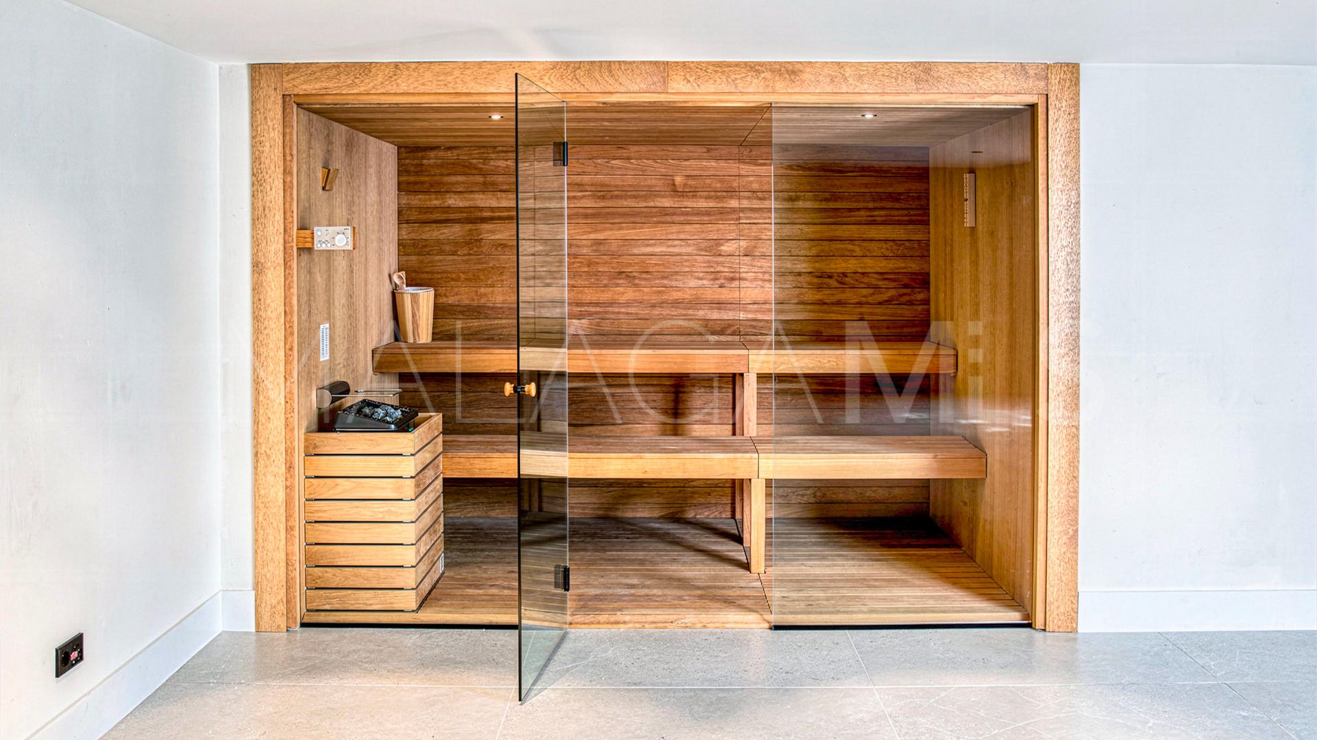 Villa for sale in Beach Side Golden Mile