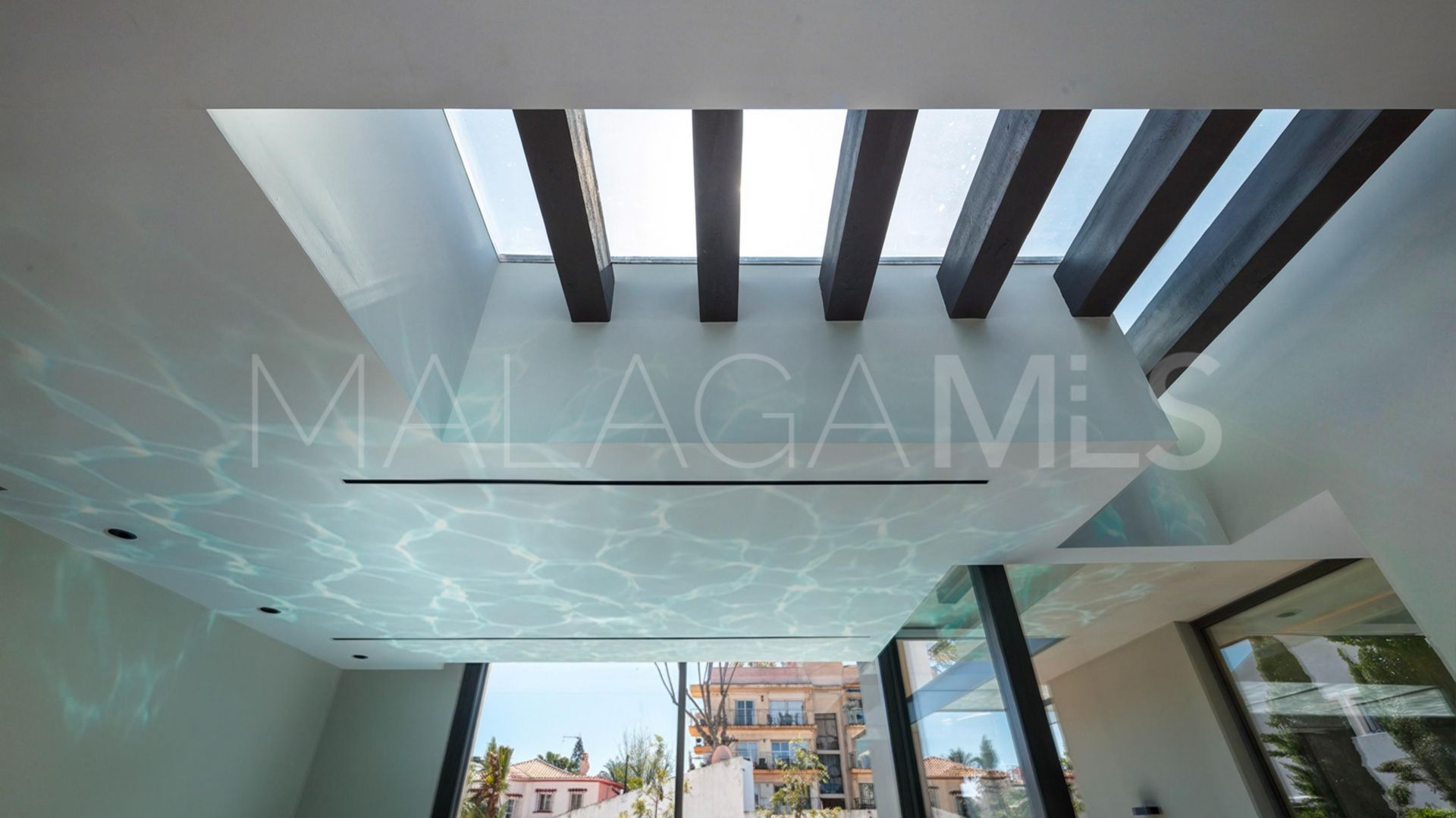 Villa for sale in Beach Side Golden Mile