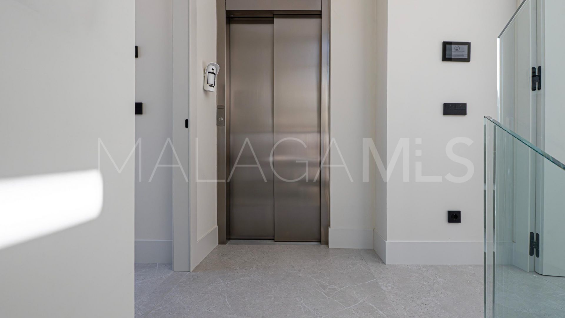 Villa for sale in Beach Side Golden Mile