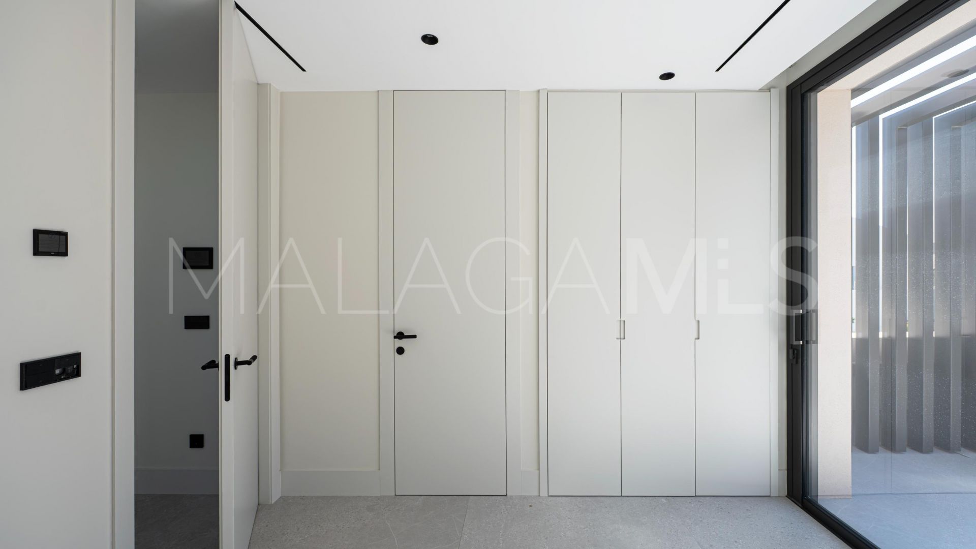 Villa for sale in Beach Side Golden Mile