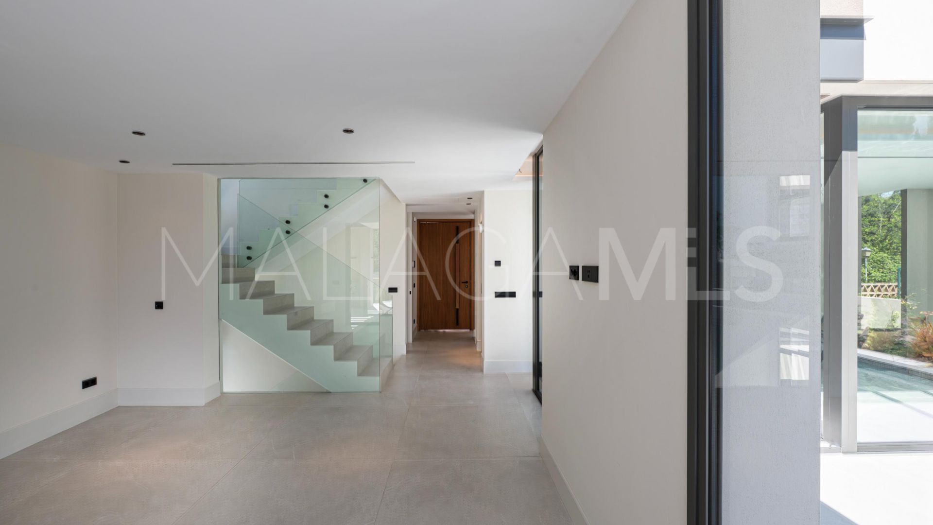 Villa for sale in Beach Side Golden Mile