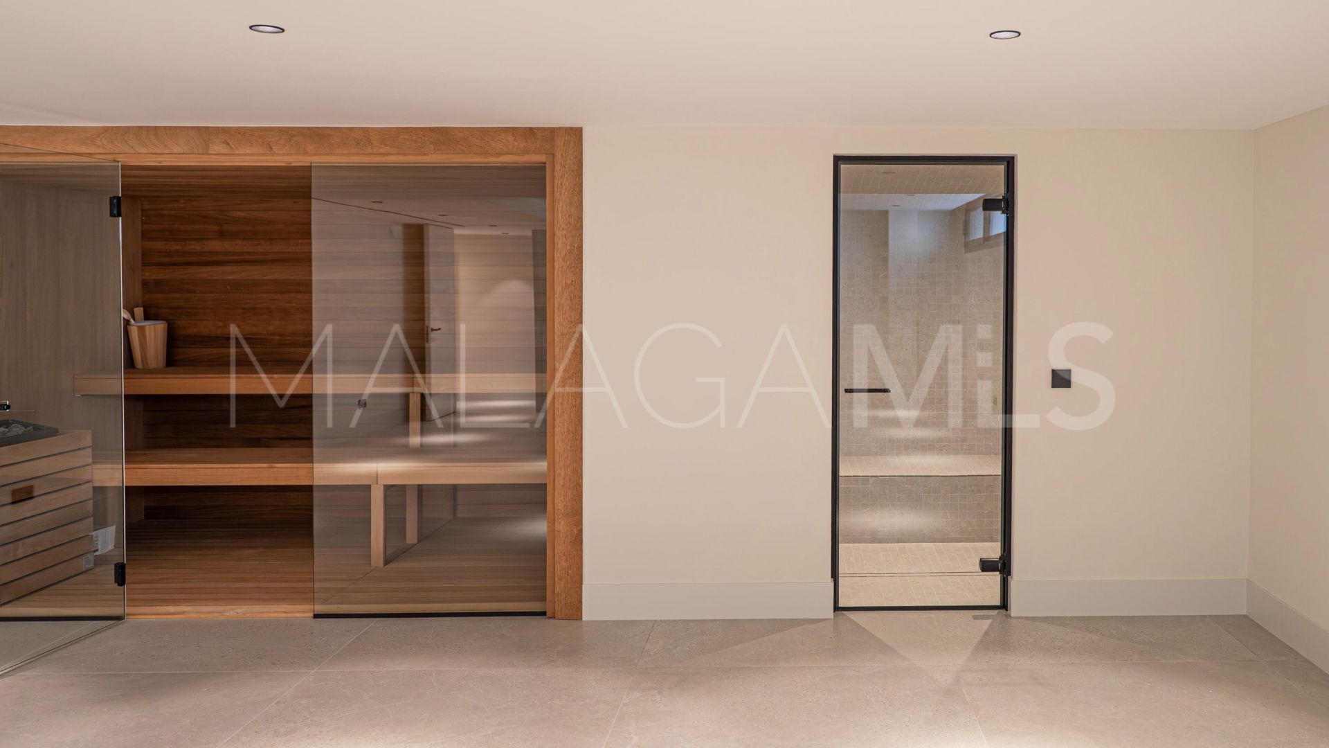 Villa for sale in Beach Side Golden Mile