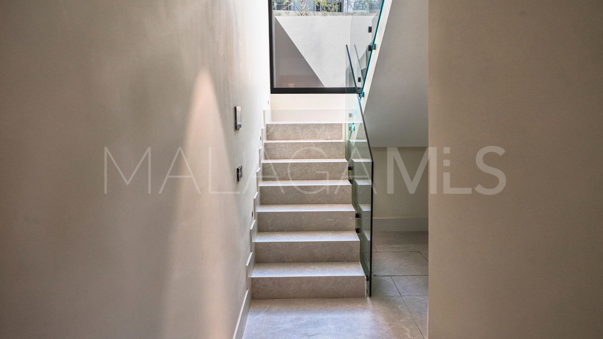 Villa for sale in Beach Side Golden Mile