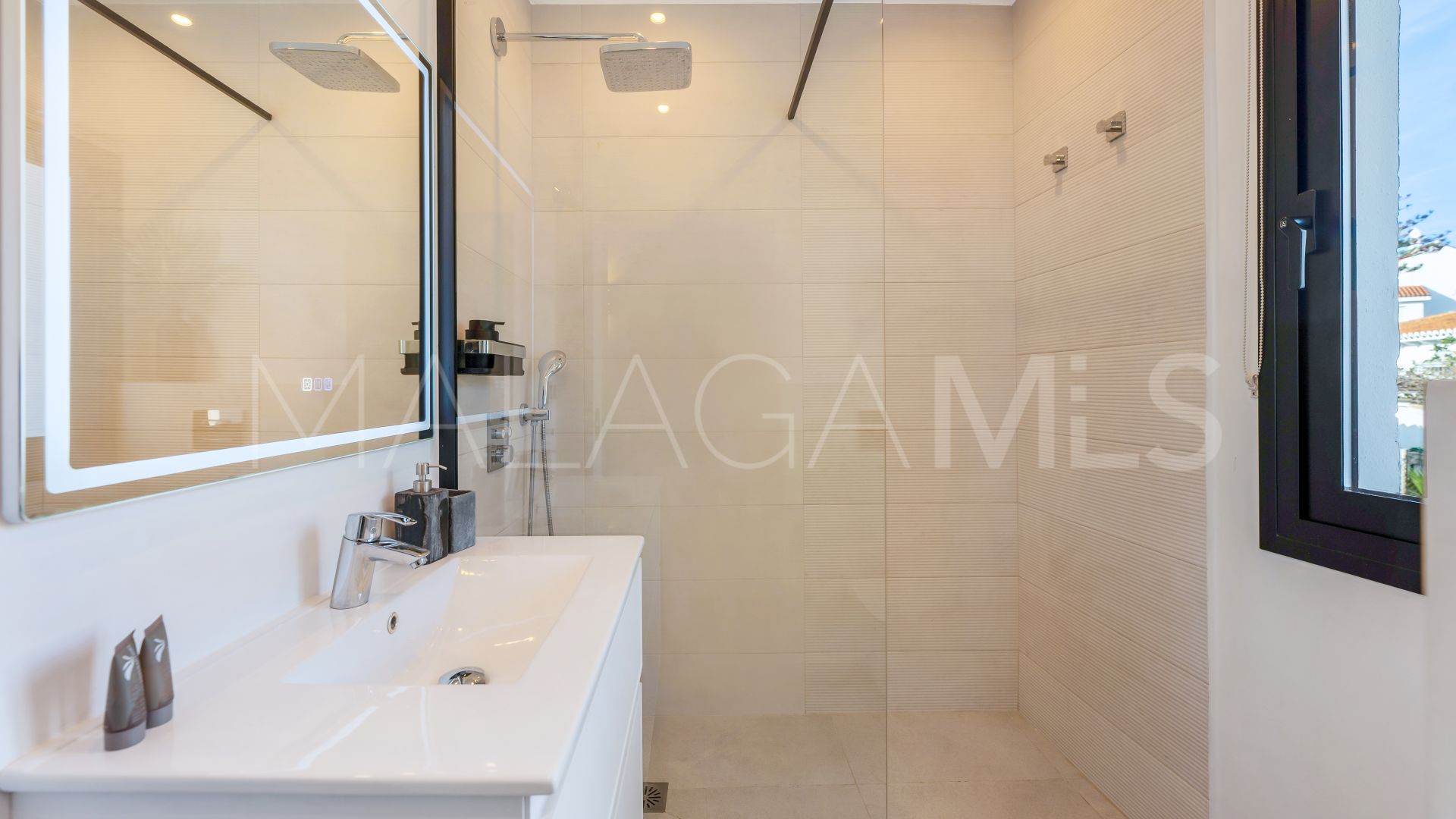 Villa for sale in Marbella Golden Mile