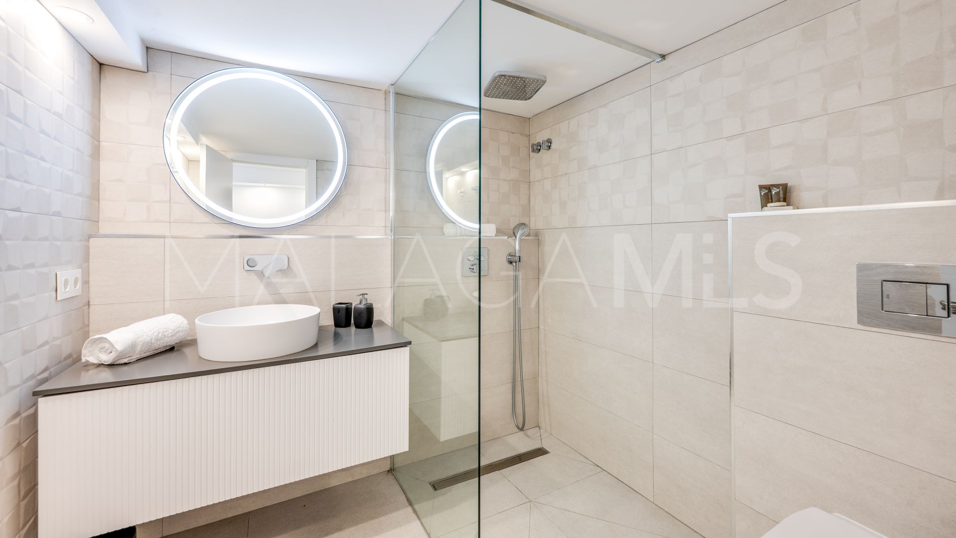 Villa for sale in Marbella Golden Mile