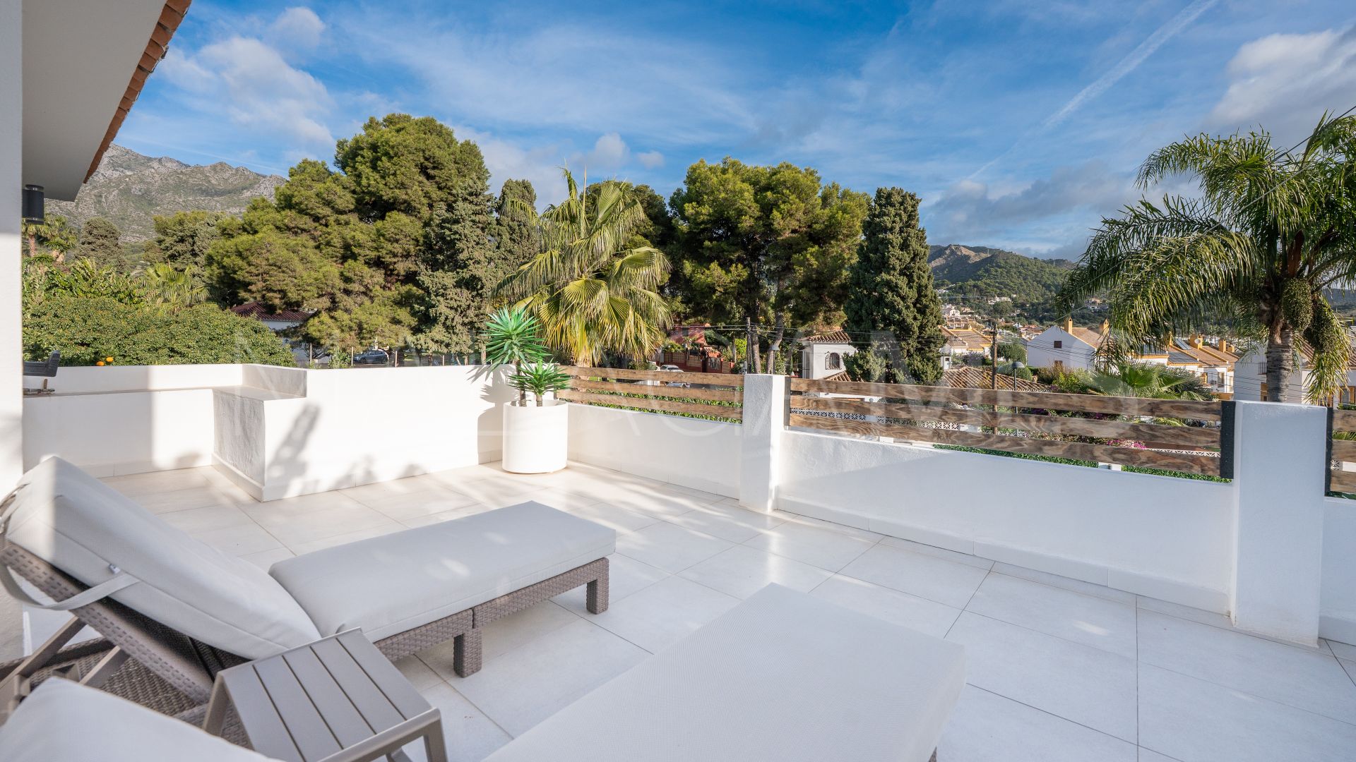 Villa for sale in Marbella Golden Mile