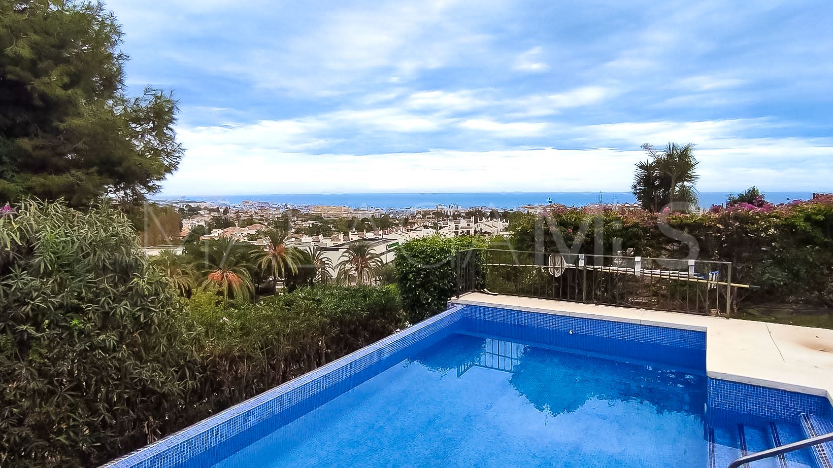 Hus i byn for sale in Marbella City