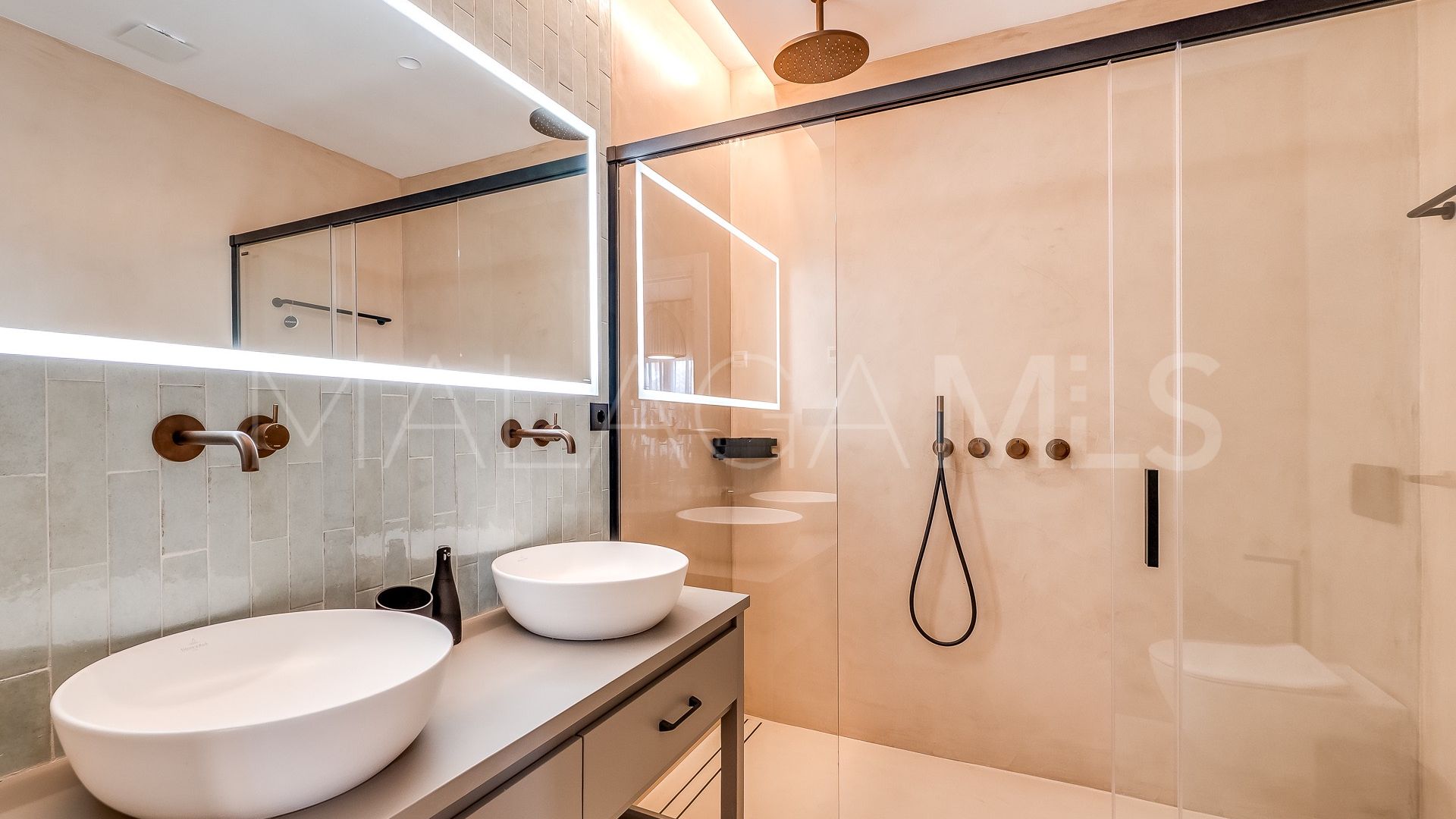 Lägenhet for sale in Marbella - Puerto Banus