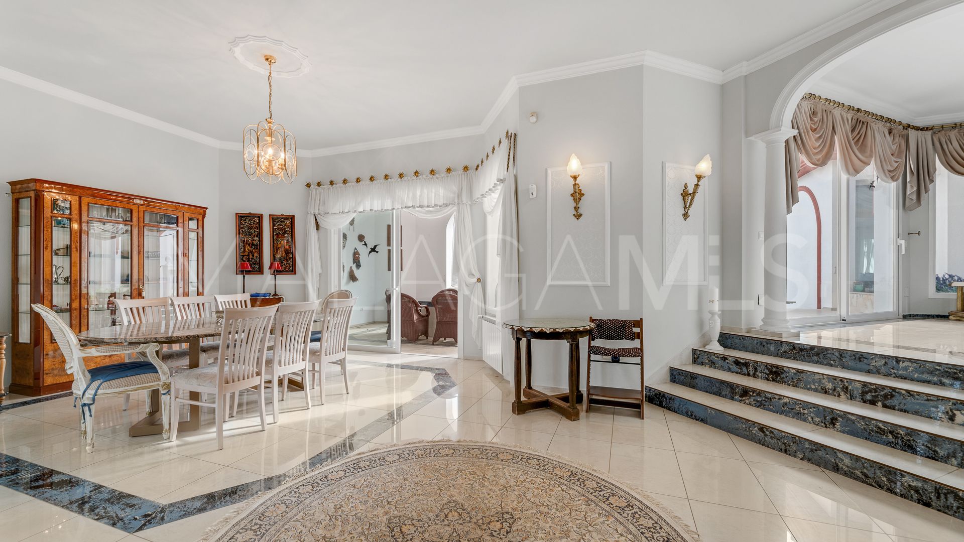 Villa a la venta in Hacienda las Chapas