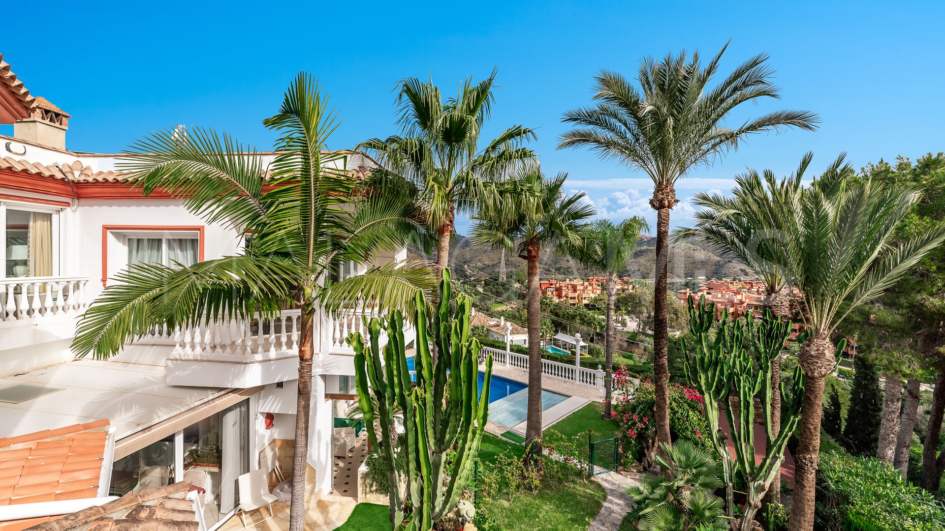 Villa a la venta in Hacienda las Chapas