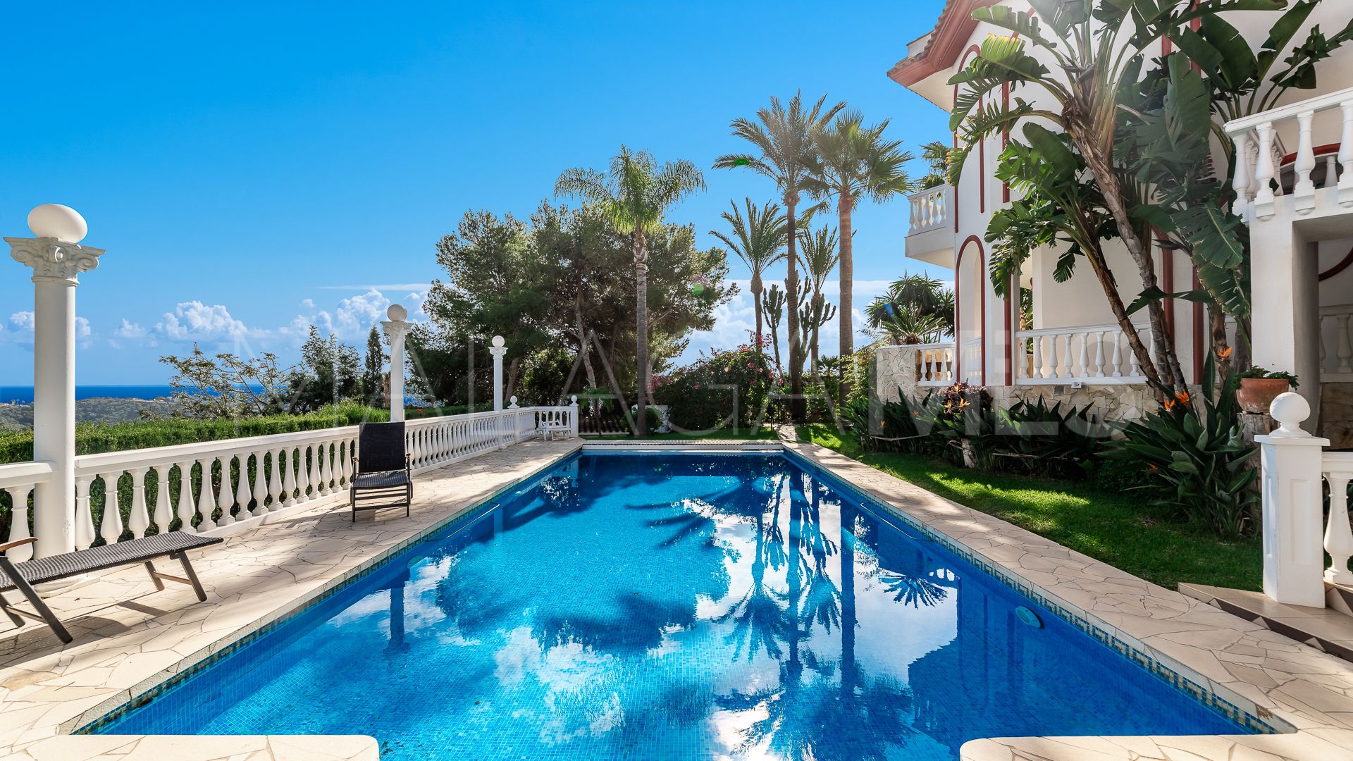 Villa a la venta in Hacienda las Chapas