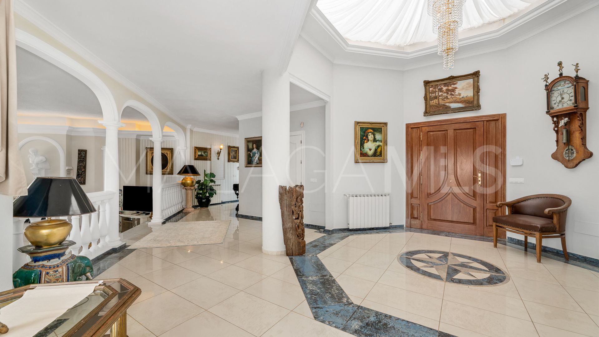 Villa a la venta in Hacienda las Chapas