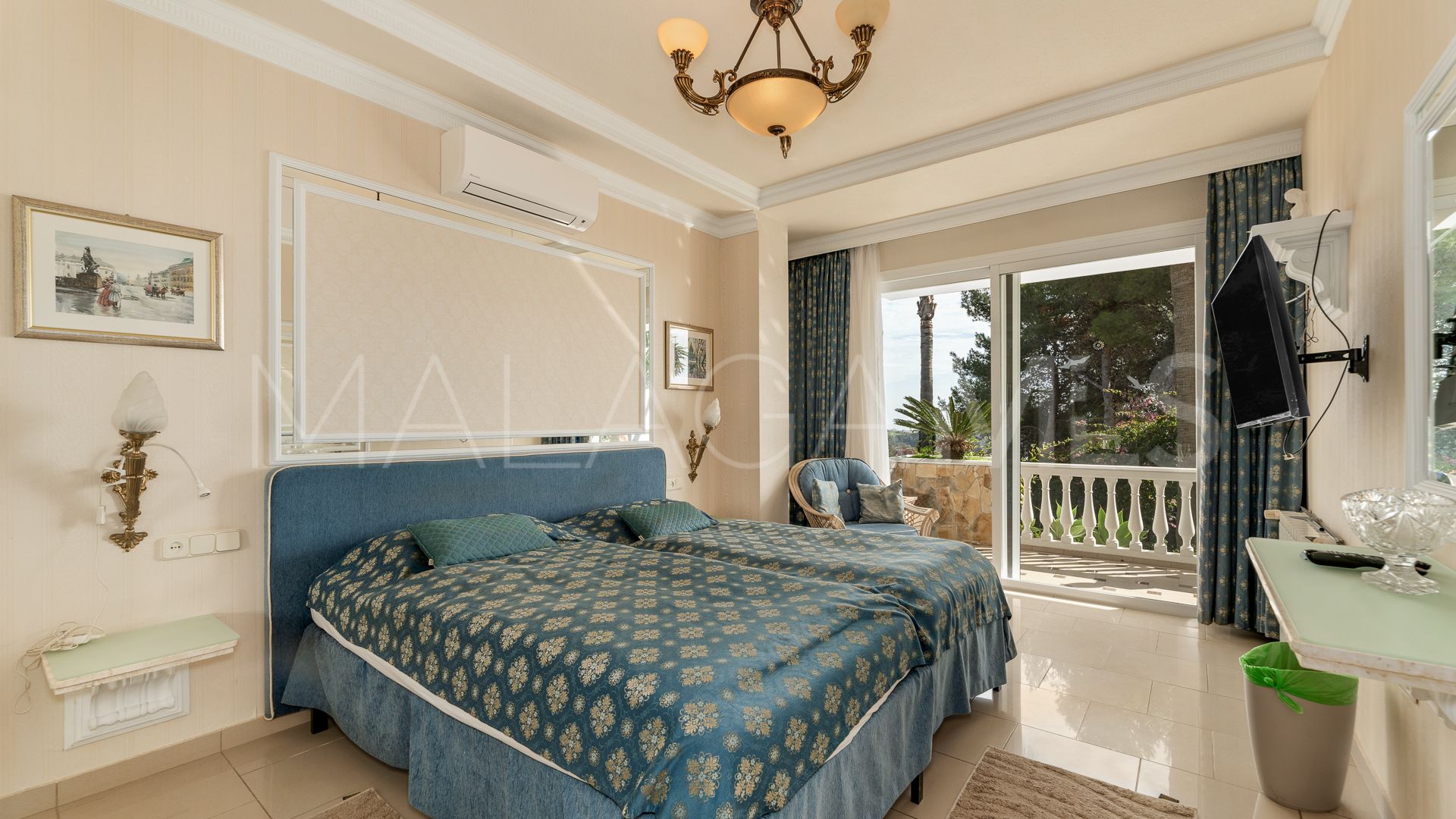 Villa a la venta in Hacienda las Chapas