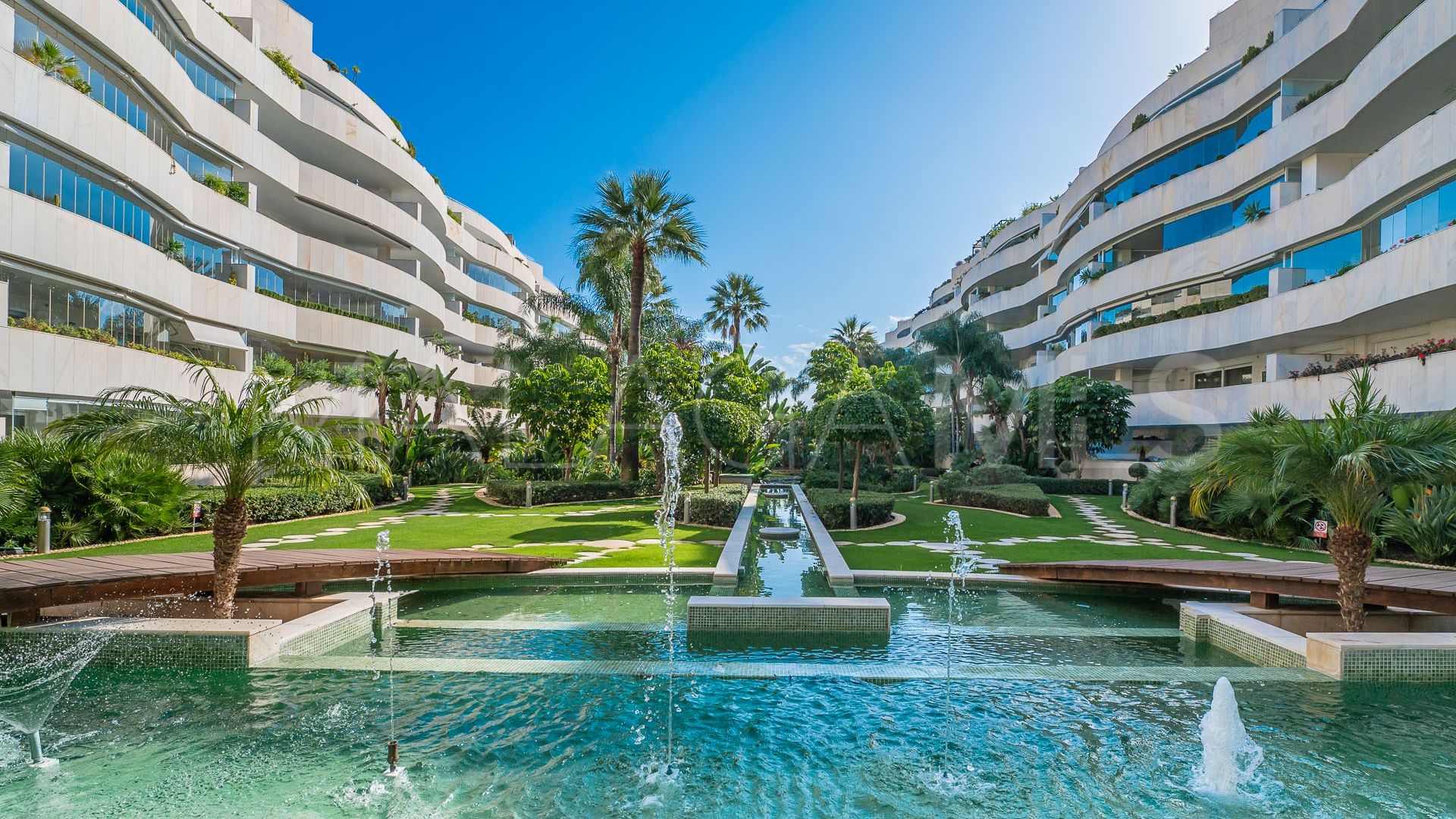 Apartamento de 2 bedrooms a la venta in Marbella - Puerto Banus