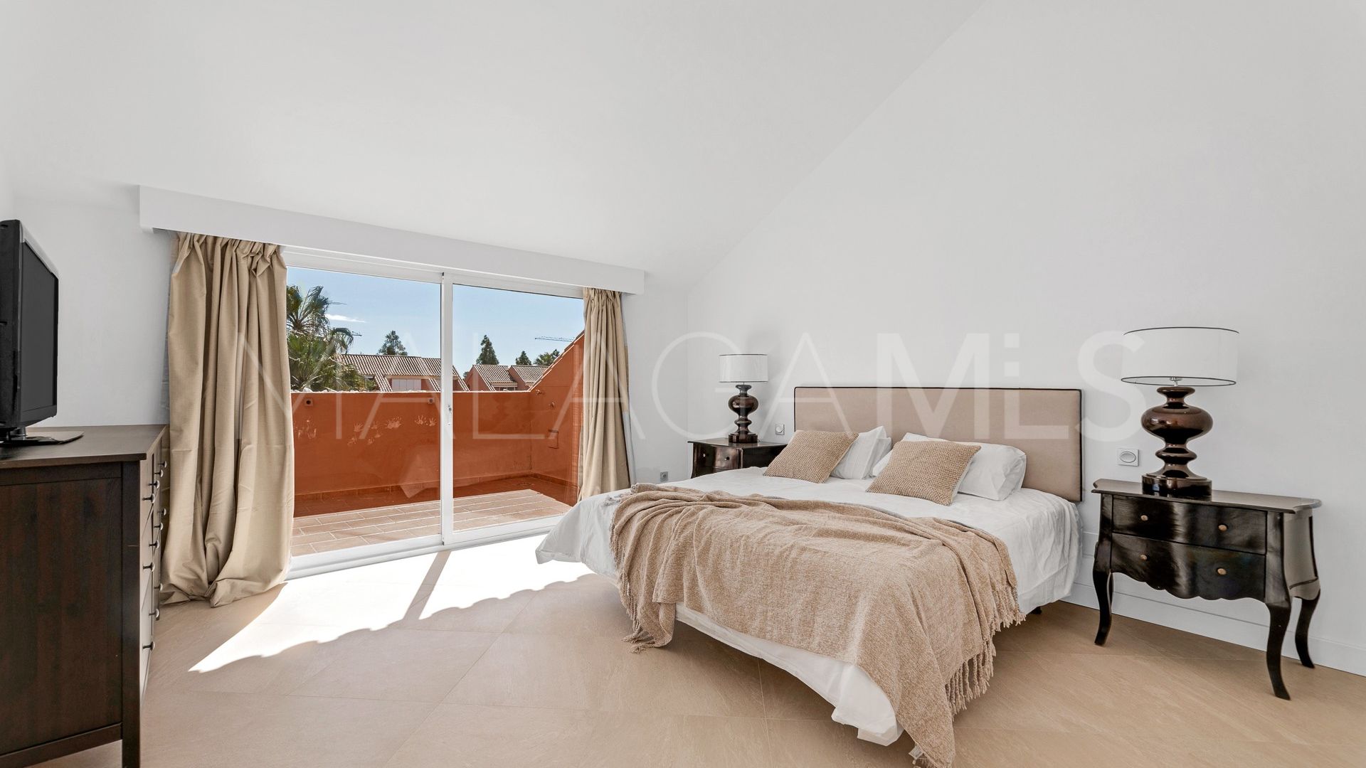 Marbella - Puerto Banus, atico duplex a la venta with 3 bedrooms