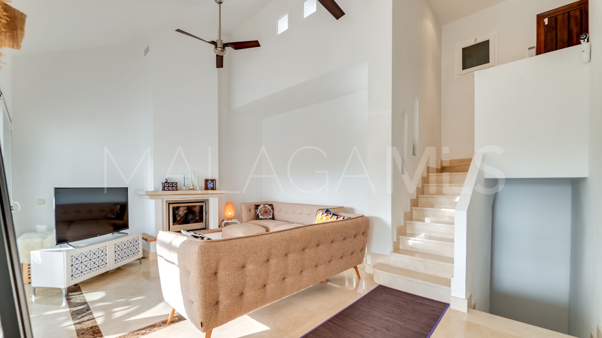 Buy adosado with 3 bedrooms in Istan