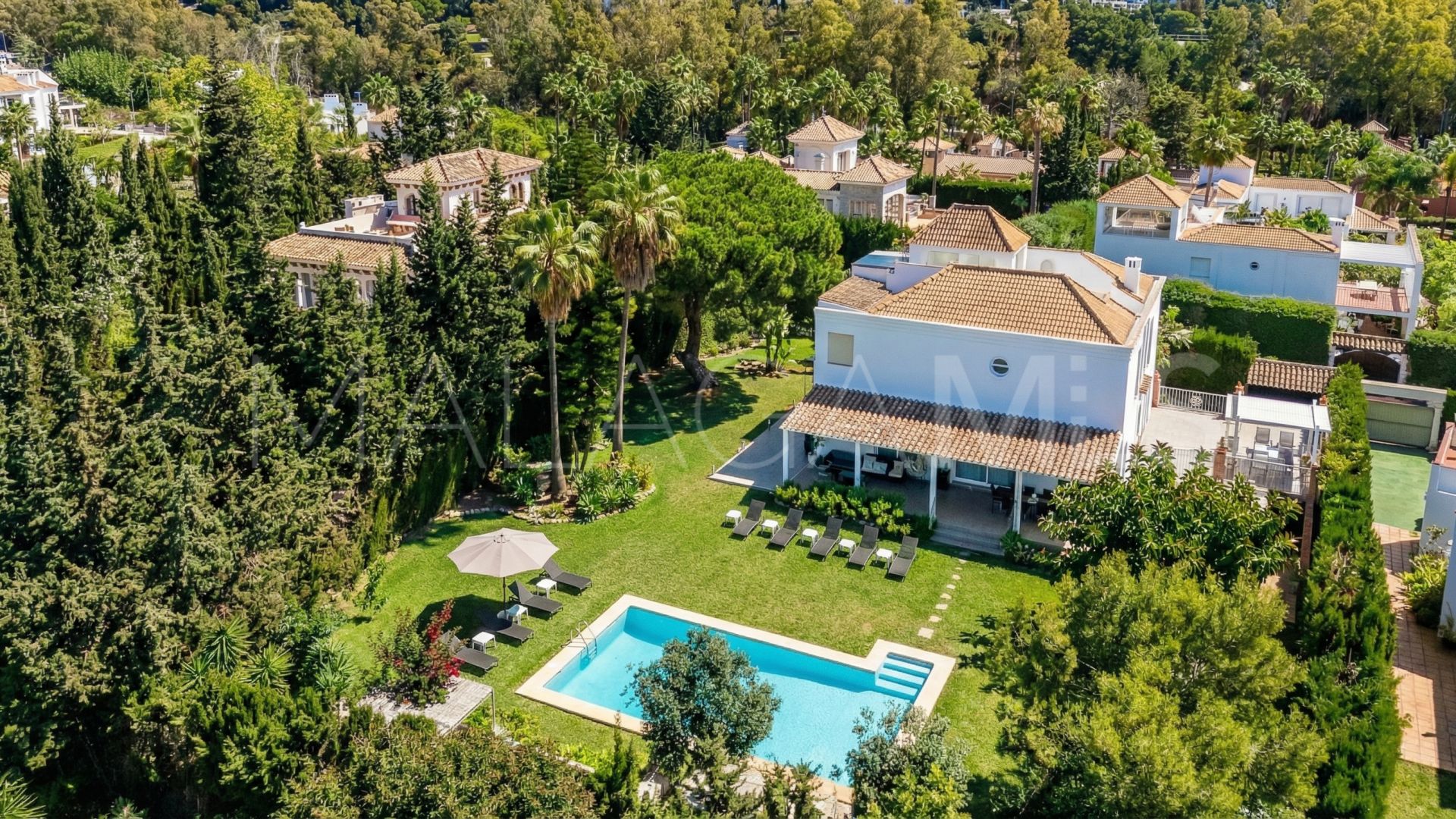 Villa for sale in Las Brisas