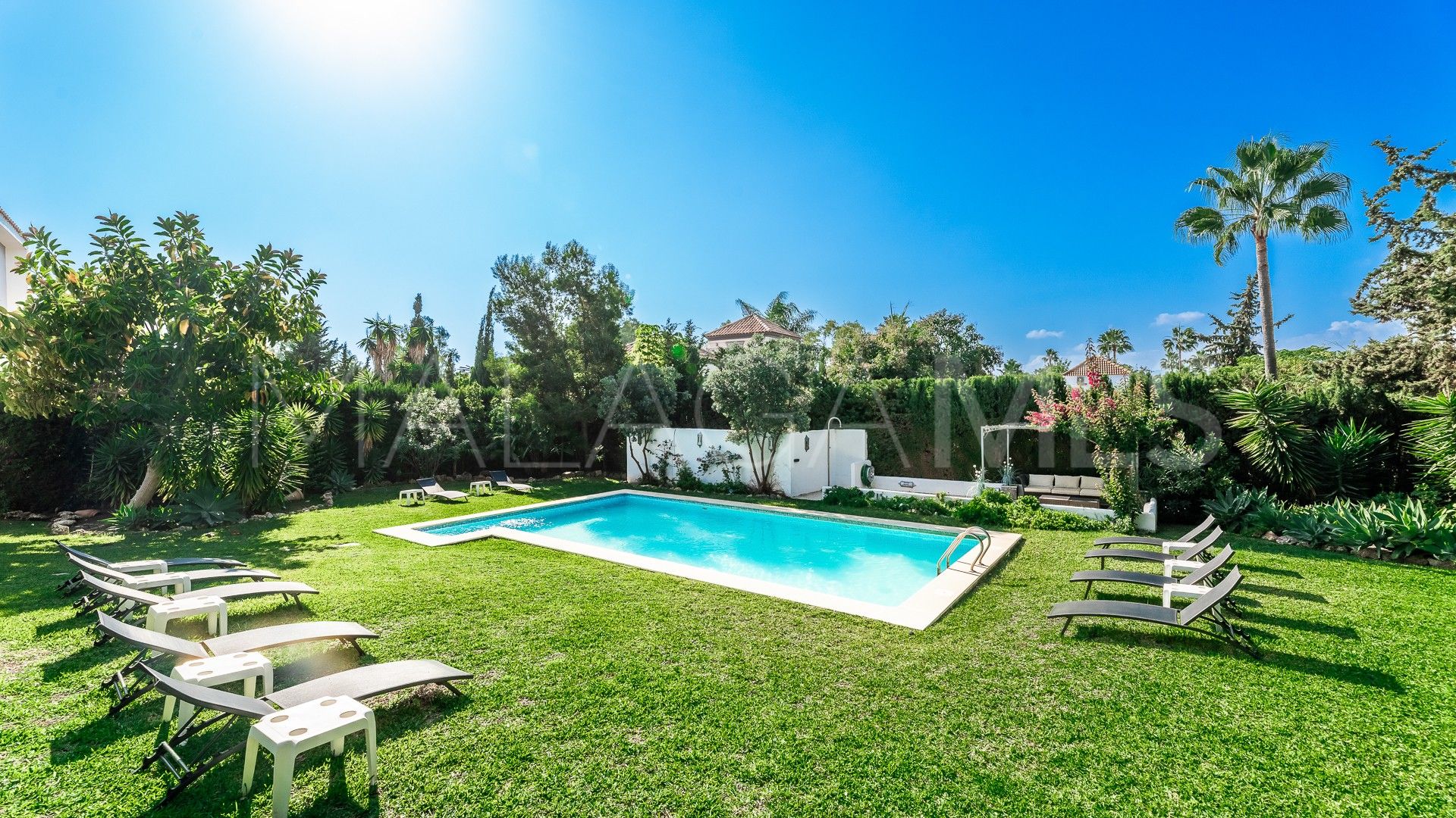 Villa for sale in Marbella - Puerto Banus