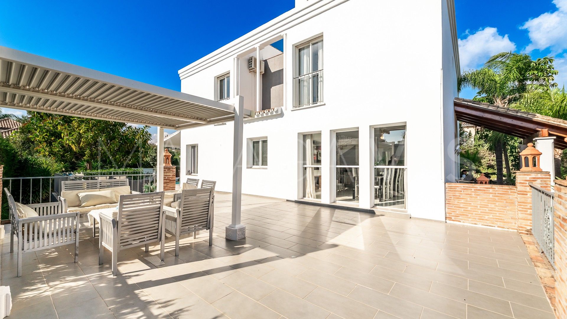 Villa for sale in Las Brisas