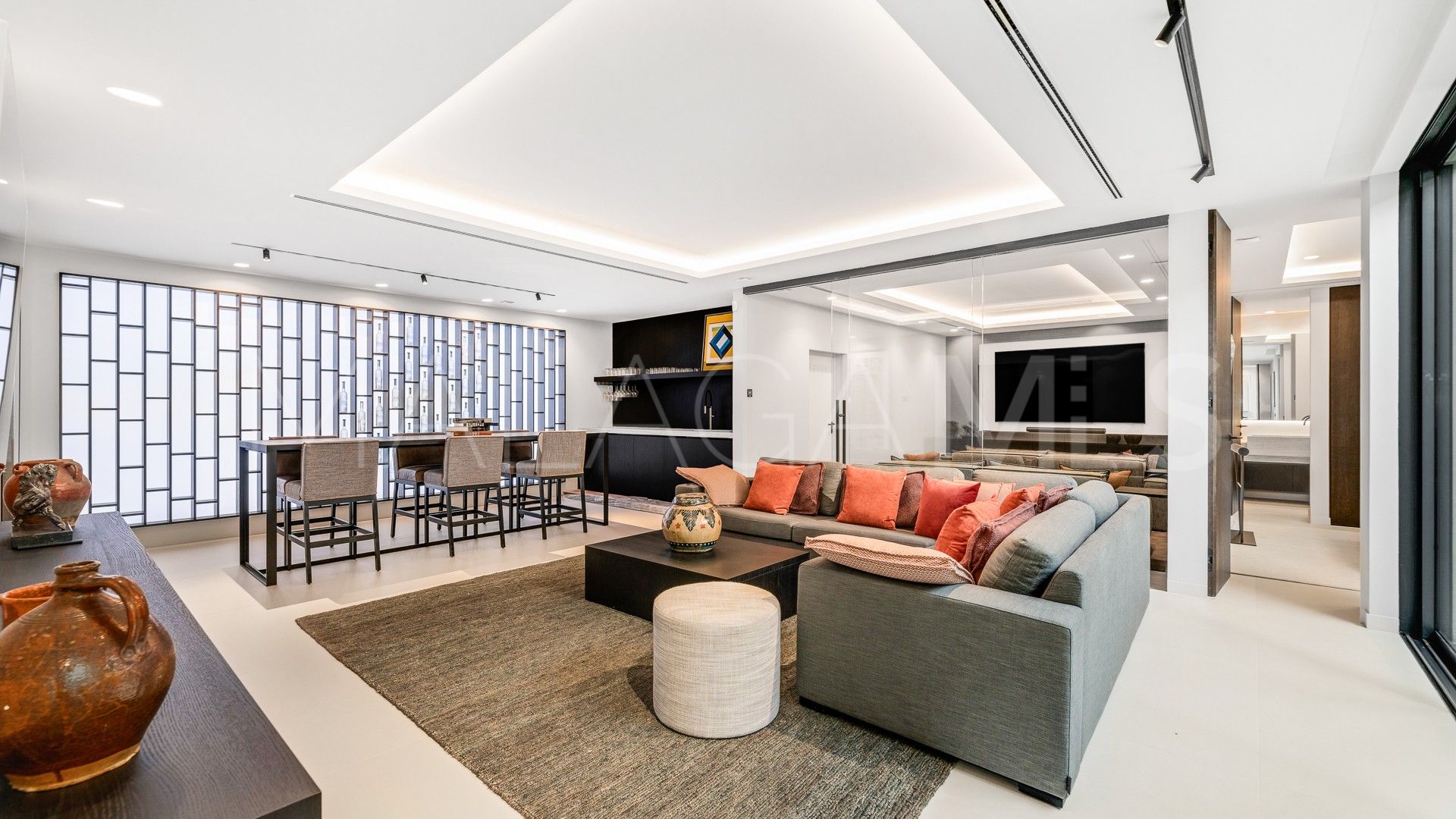 Villa for sale in Los Flamingos Golf
