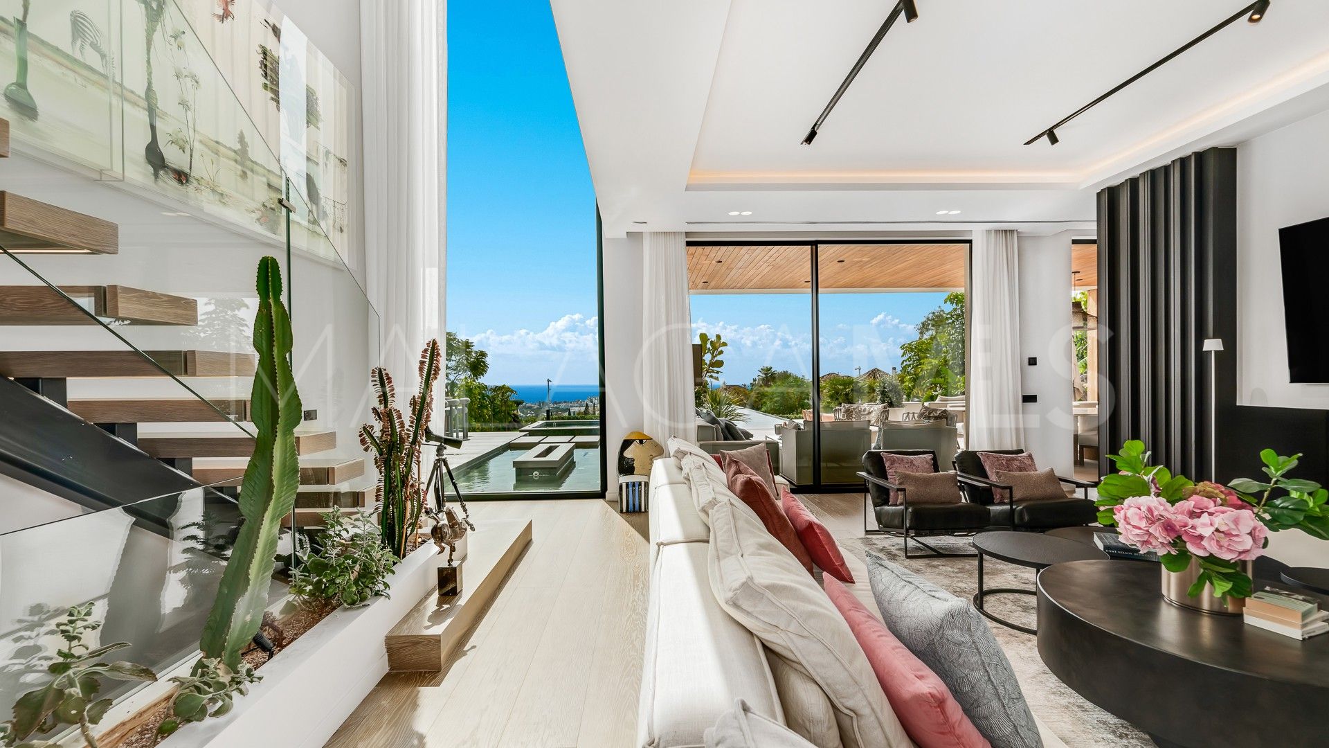 Villa for sale in Los Flamingos Golf