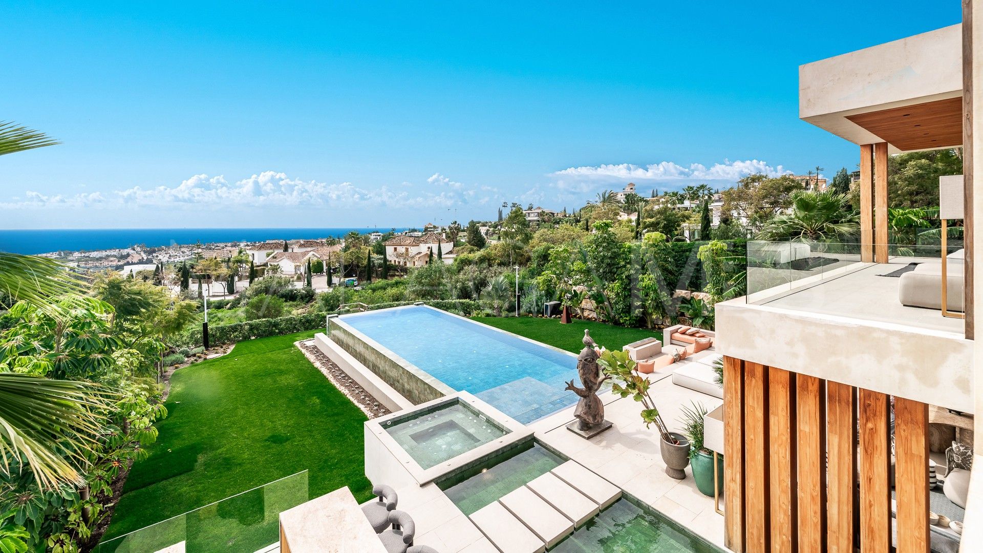 Villa for sale in Los Flamingos Golf
