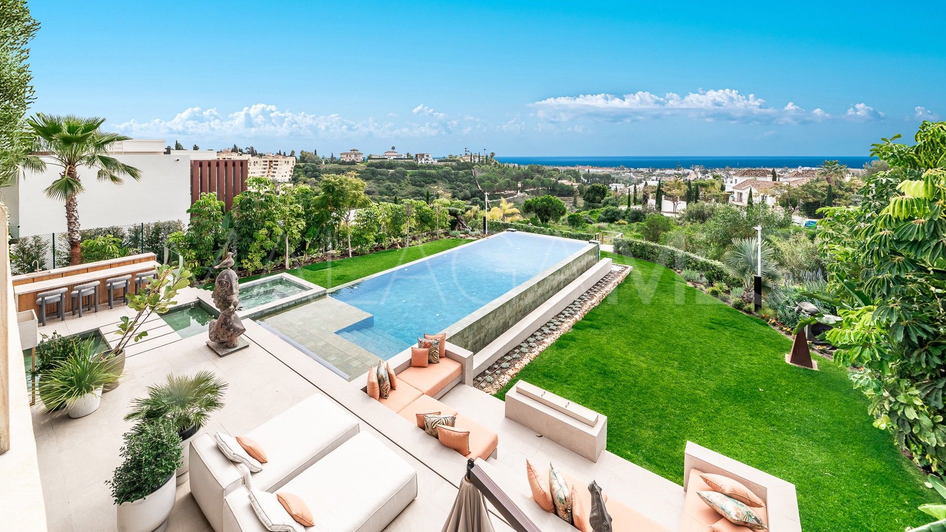 Villa for sale in Los Flamingos Golf