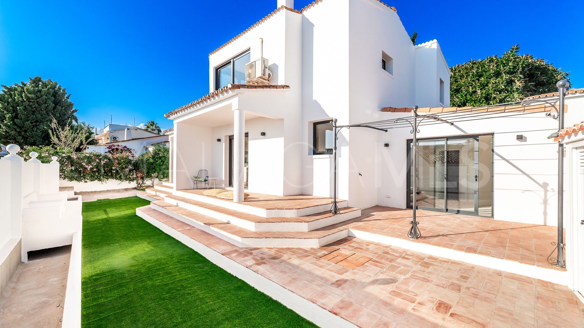 Villa for sale in El Rosario