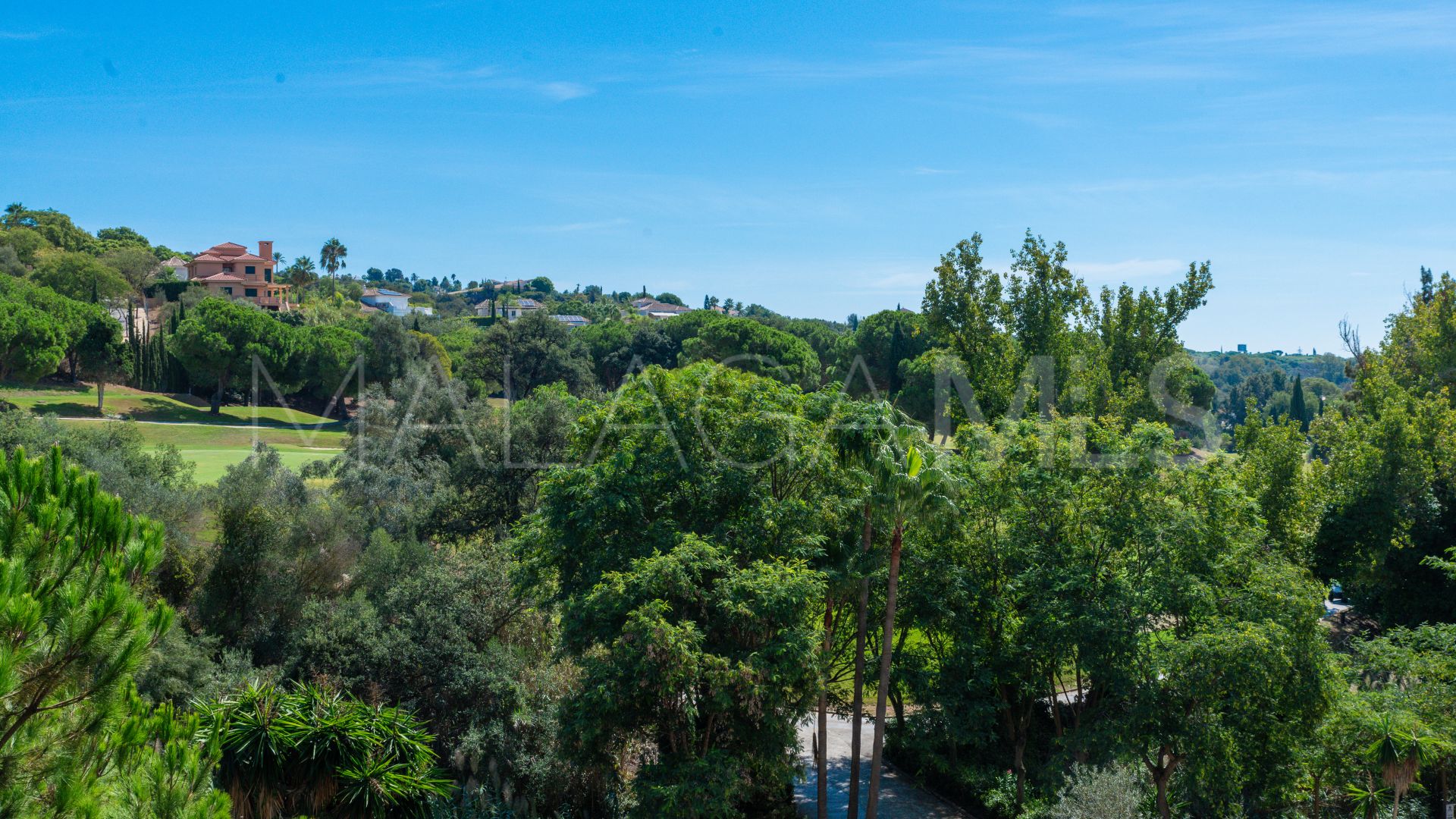 Grundstück for sale in Elviria