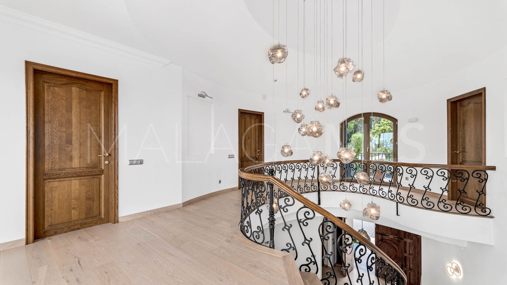 Villa for sale in Paraiso Alto