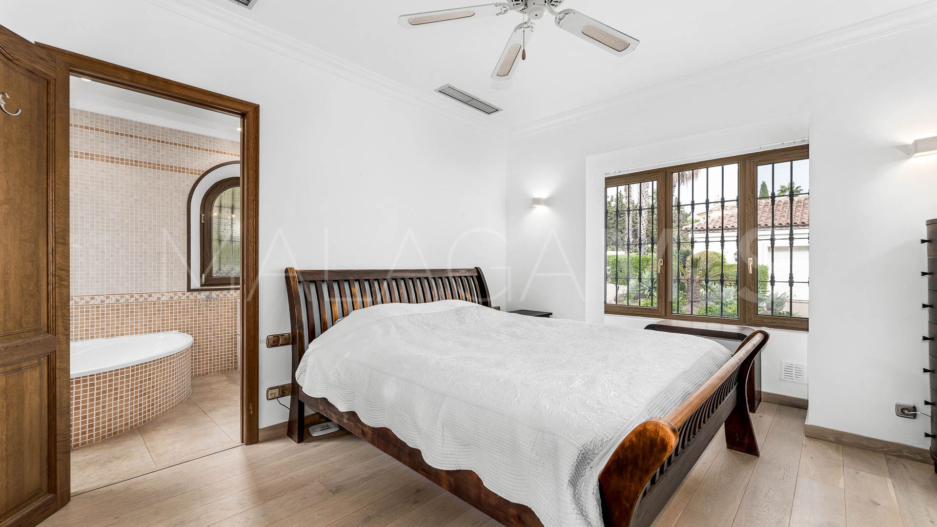 Villa for sale in Paraiso Alto