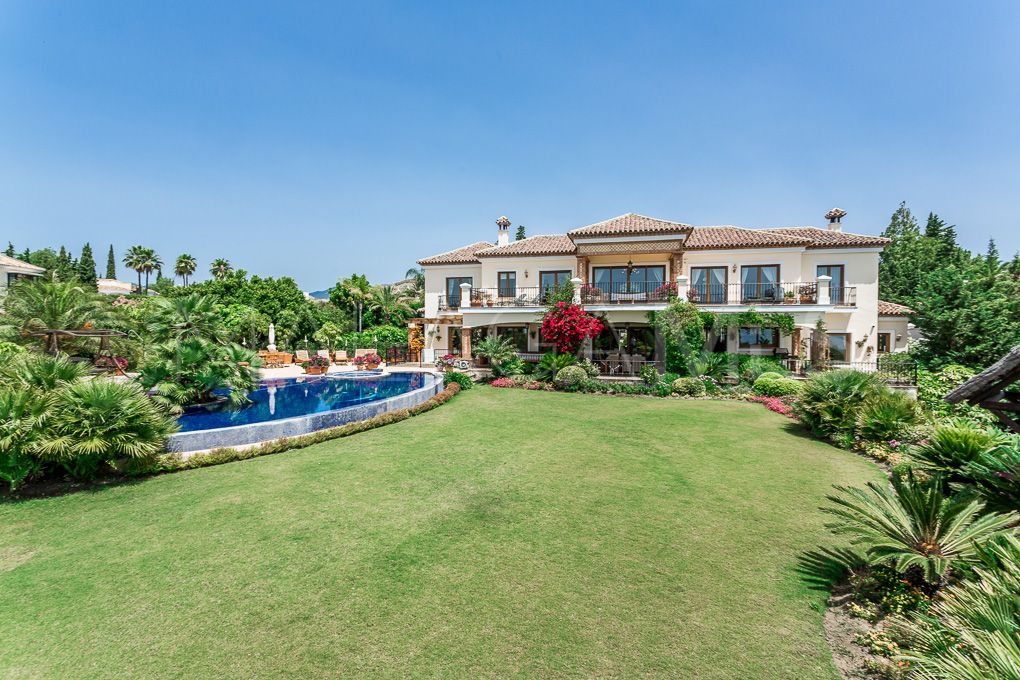 Villa for sale in Paraiso Alto