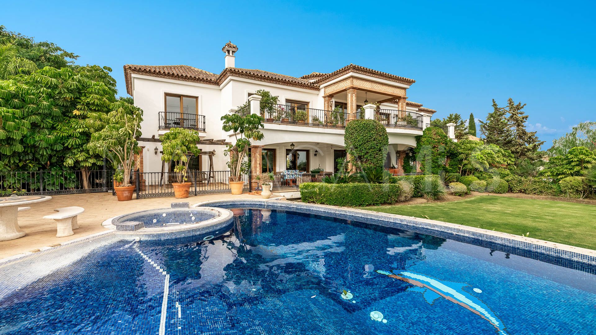 Villa for sale in Paraiso Alto