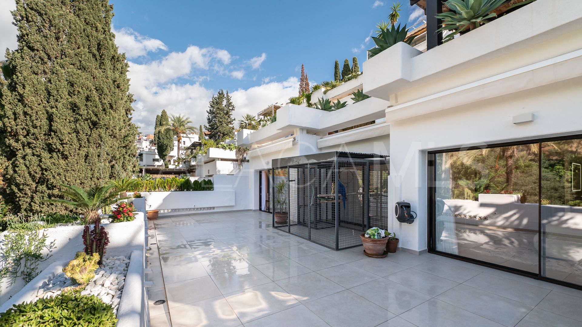 Buy apartment in Marbella Golden Mile