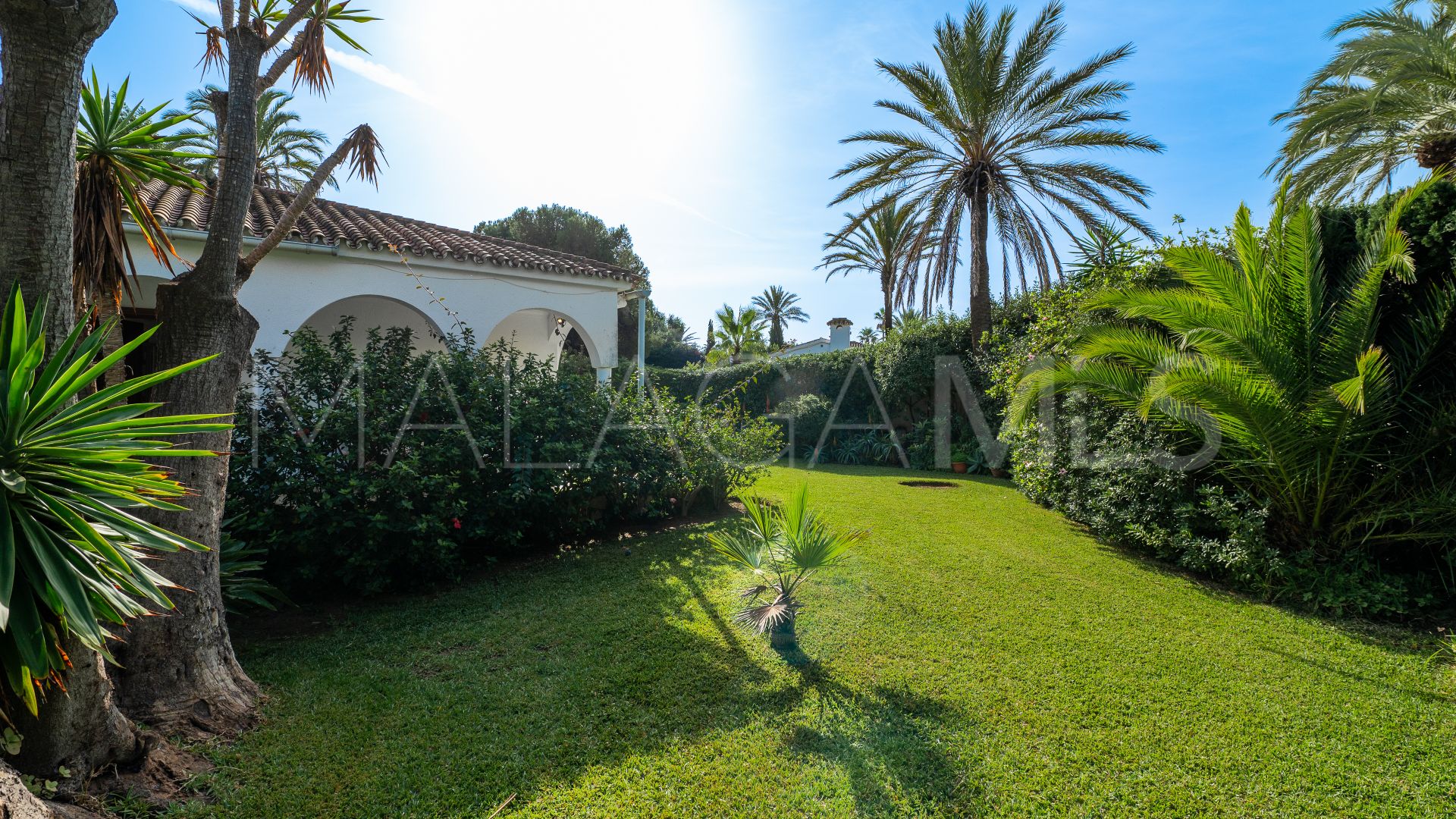 Bungalow for sale in Marbesa