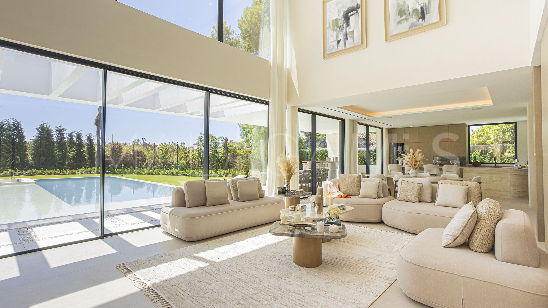 6 bedrooms villa in Los Monteros for sale