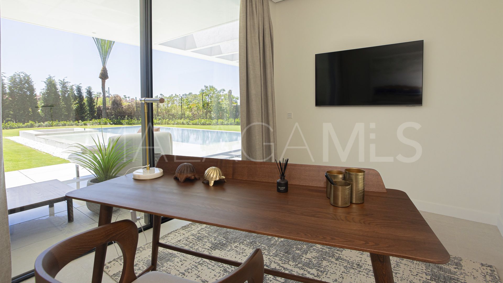 6 bedrooms villa in Los Monteros for sale