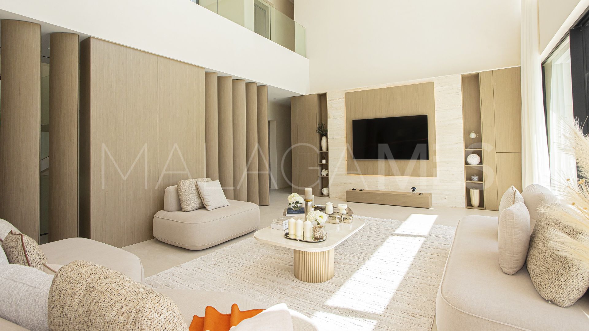 6 bedrooms villa in Los Monteros for sale