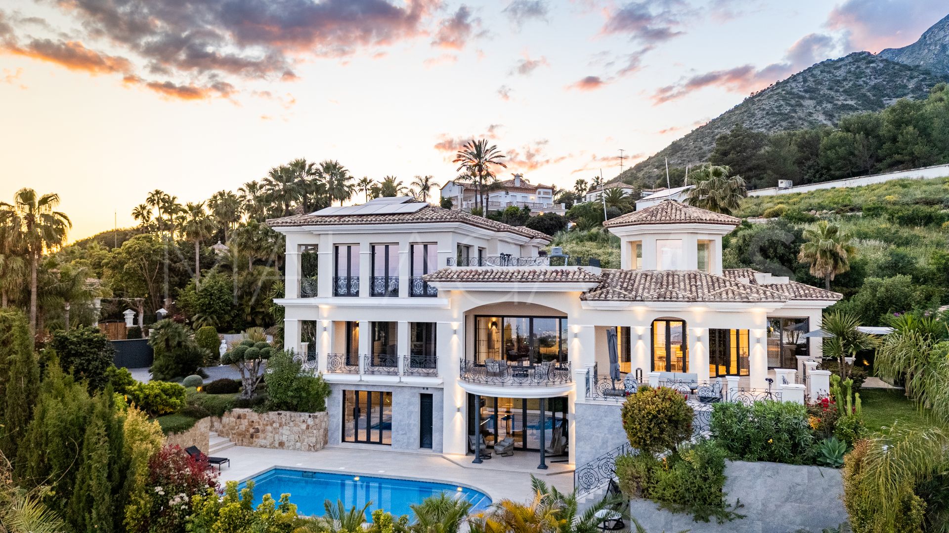 Villa for sale in Sierra Blanca