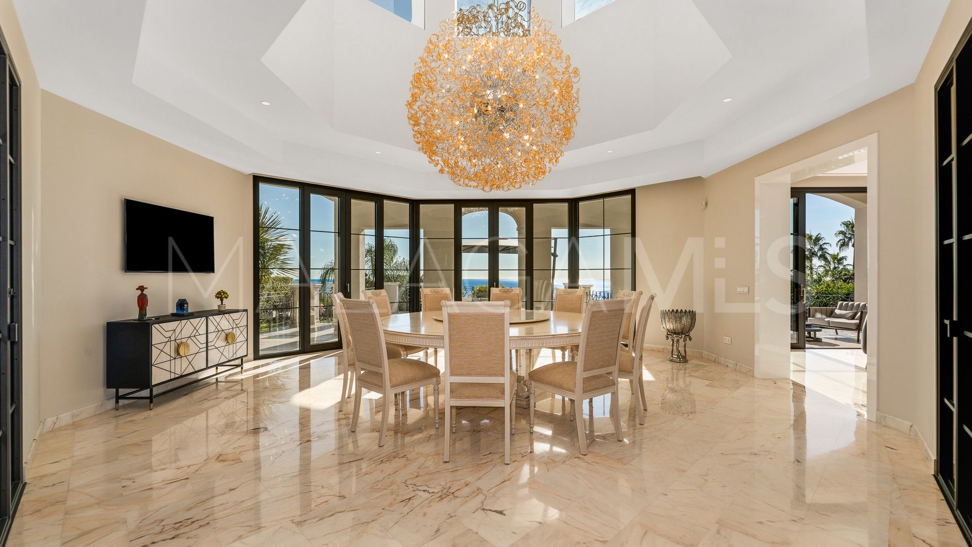 Villa for sale in Sierra Blanca