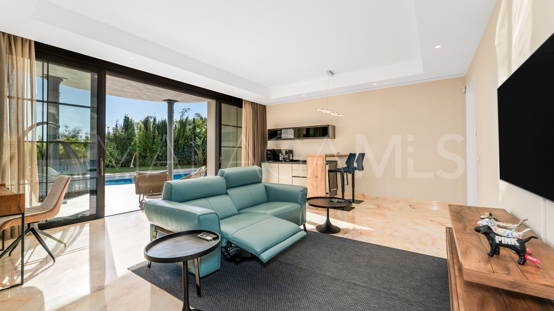 Villa for sale in Sierra Blanca