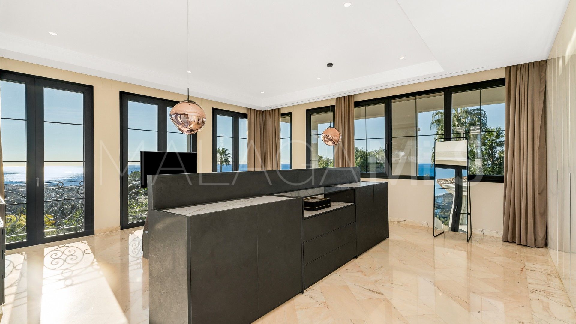 Villa for sale in Sierra Blanca