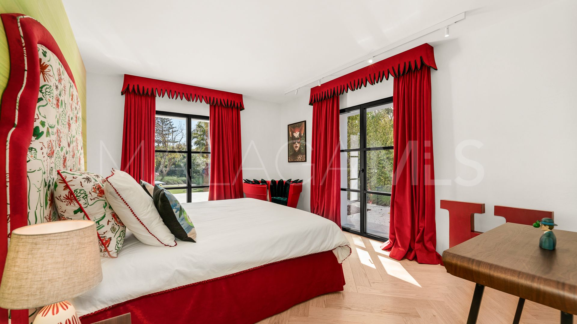 Villa for sale in Los Monteros