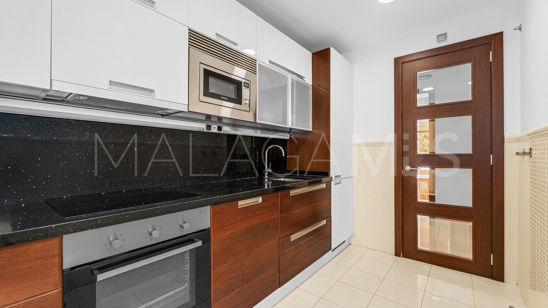 Appartement rez de chaussée for sale in Nueva Andalucia