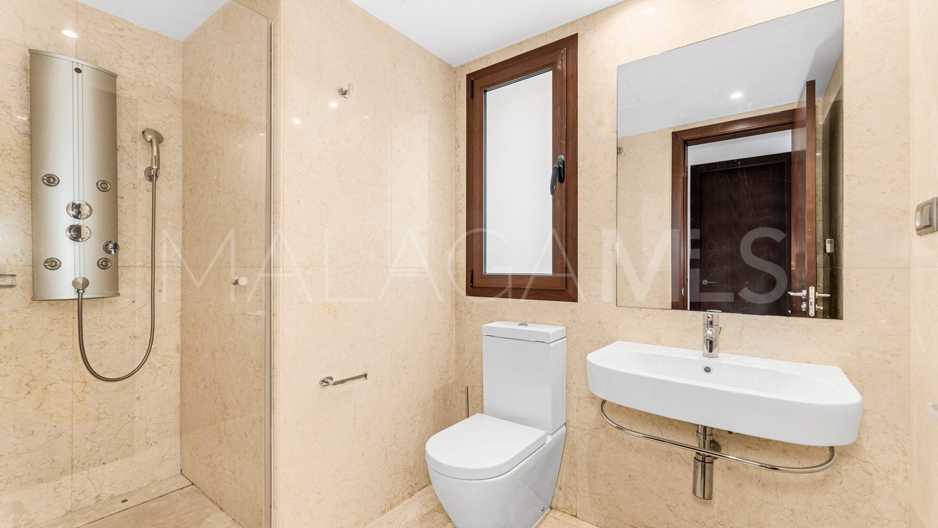 Appartement rez de chaussée for sale in Nueva Andalucia