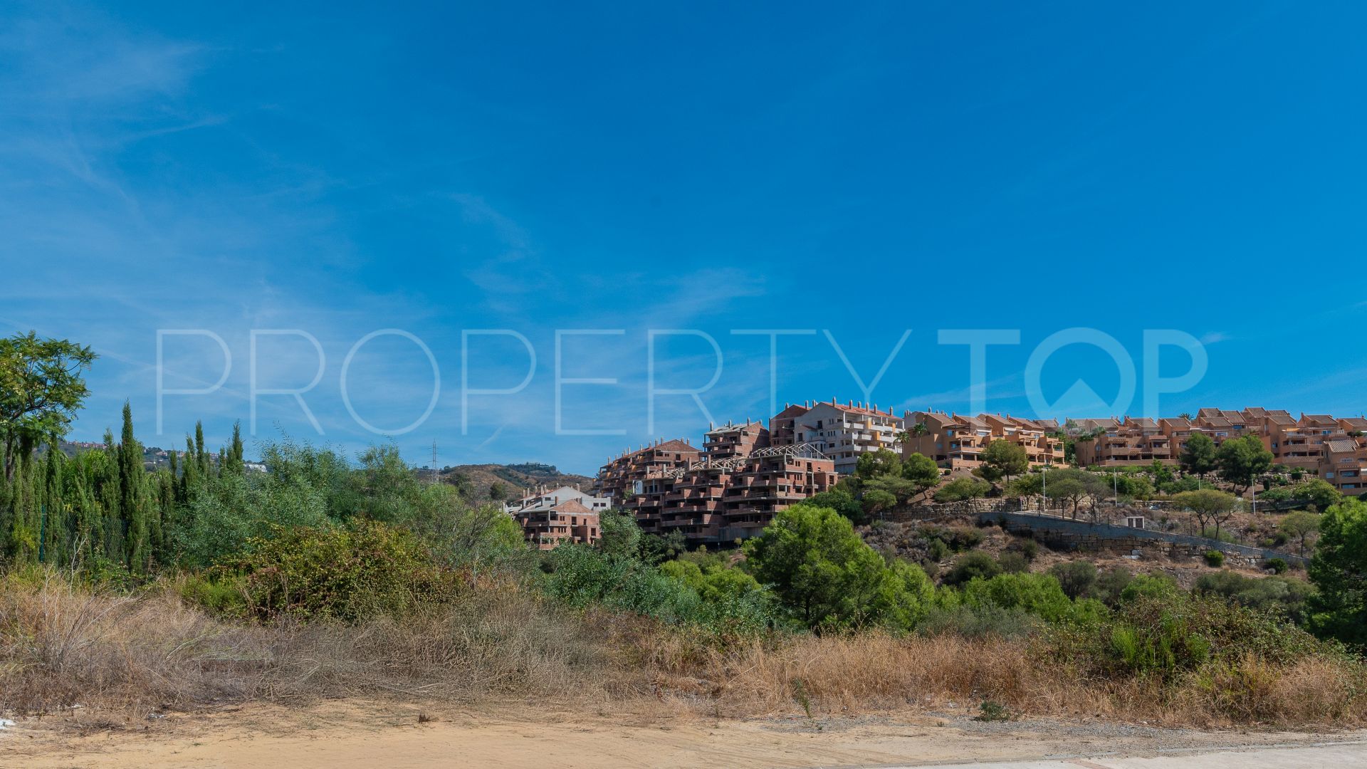 Plot in Elviria for sale