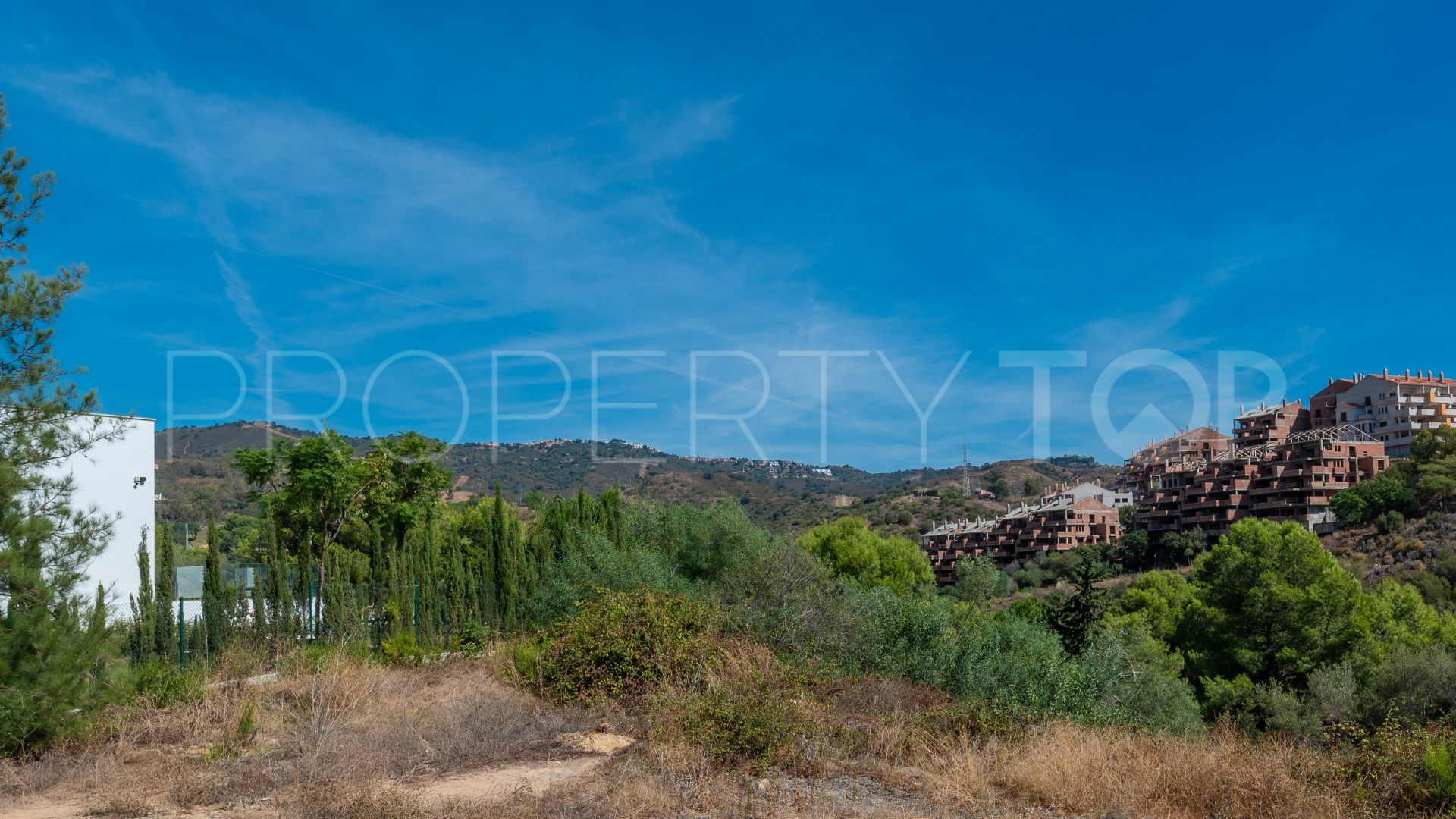 Plot in Elviria for sale